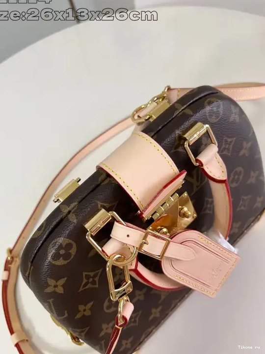 Affordable LOUIS VUITTON ALMA BB-26*13*26.4CM 0702